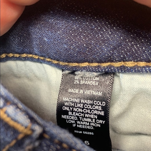 Express Jeans Women's Denim Shorts - Picture 5 of 6